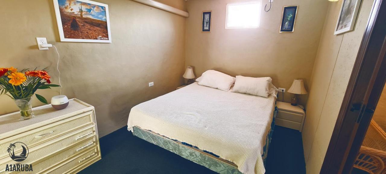 A1 Apartments Aruba Oranjestad Bagian luar foto