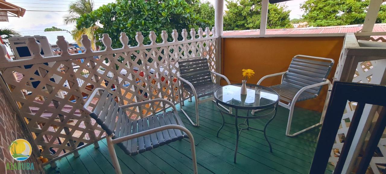 A1 Apartments Aruba Oranjestad Bagian luar foto