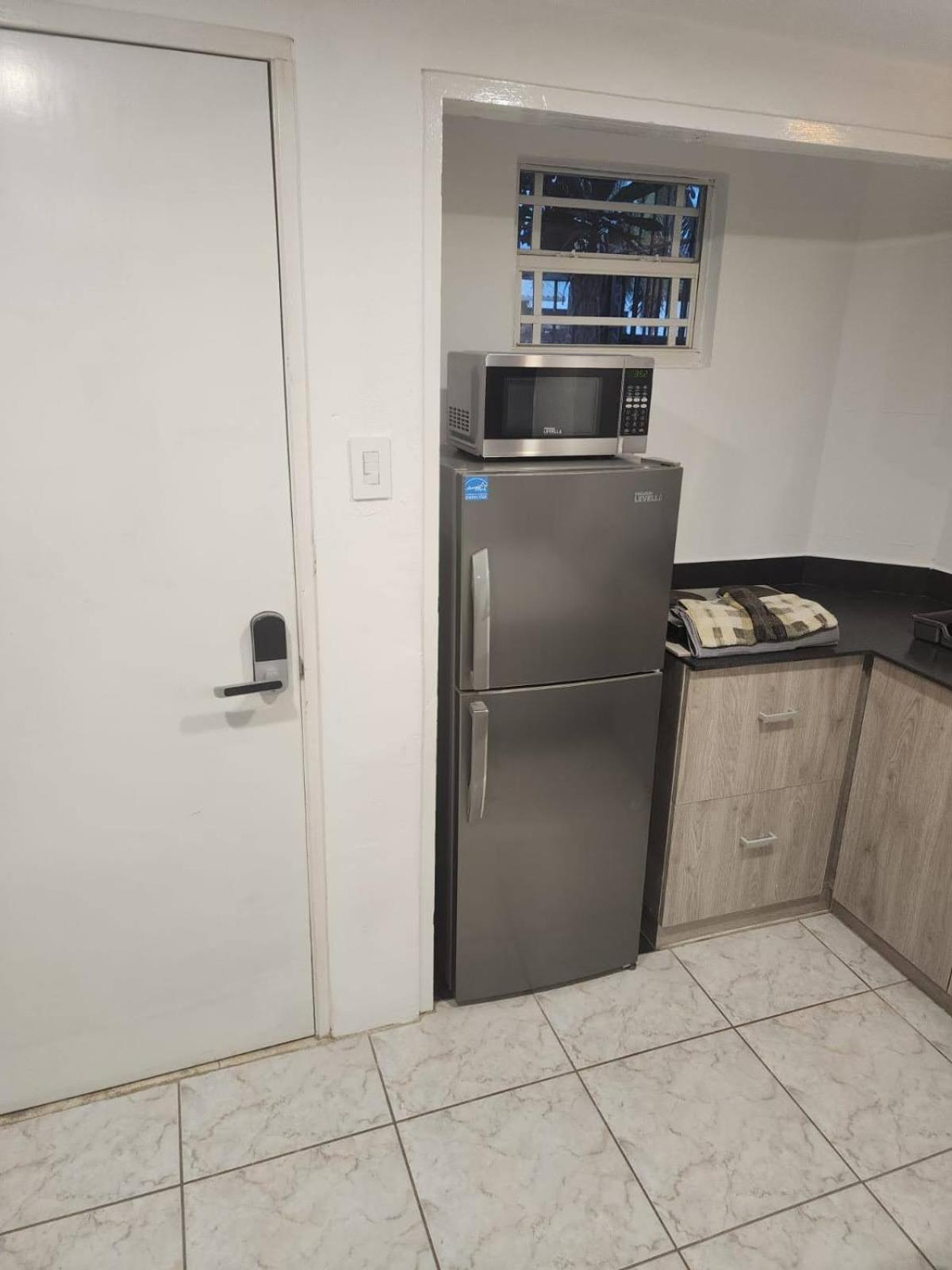 A1 Apartments Aruba Oranjestad Bagian luar foto