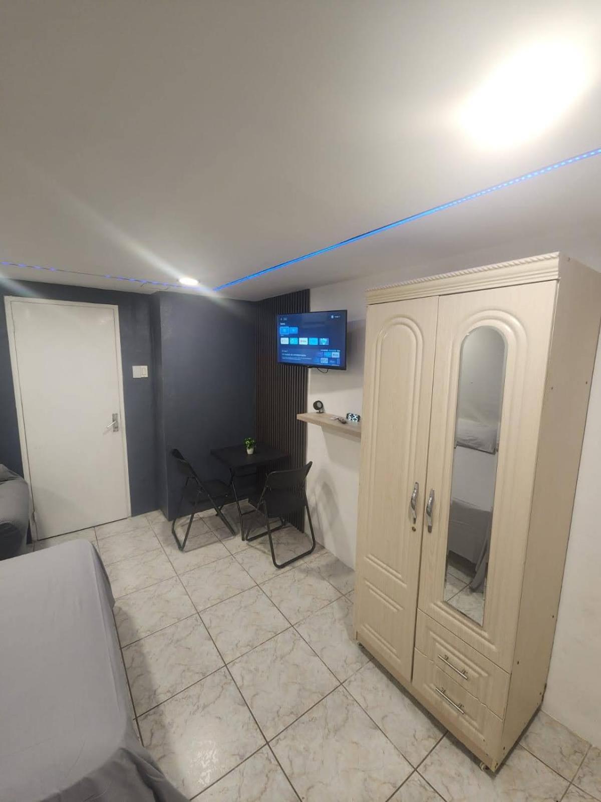 A1 Apartments Aruba Oranjestad Bagian luar foto