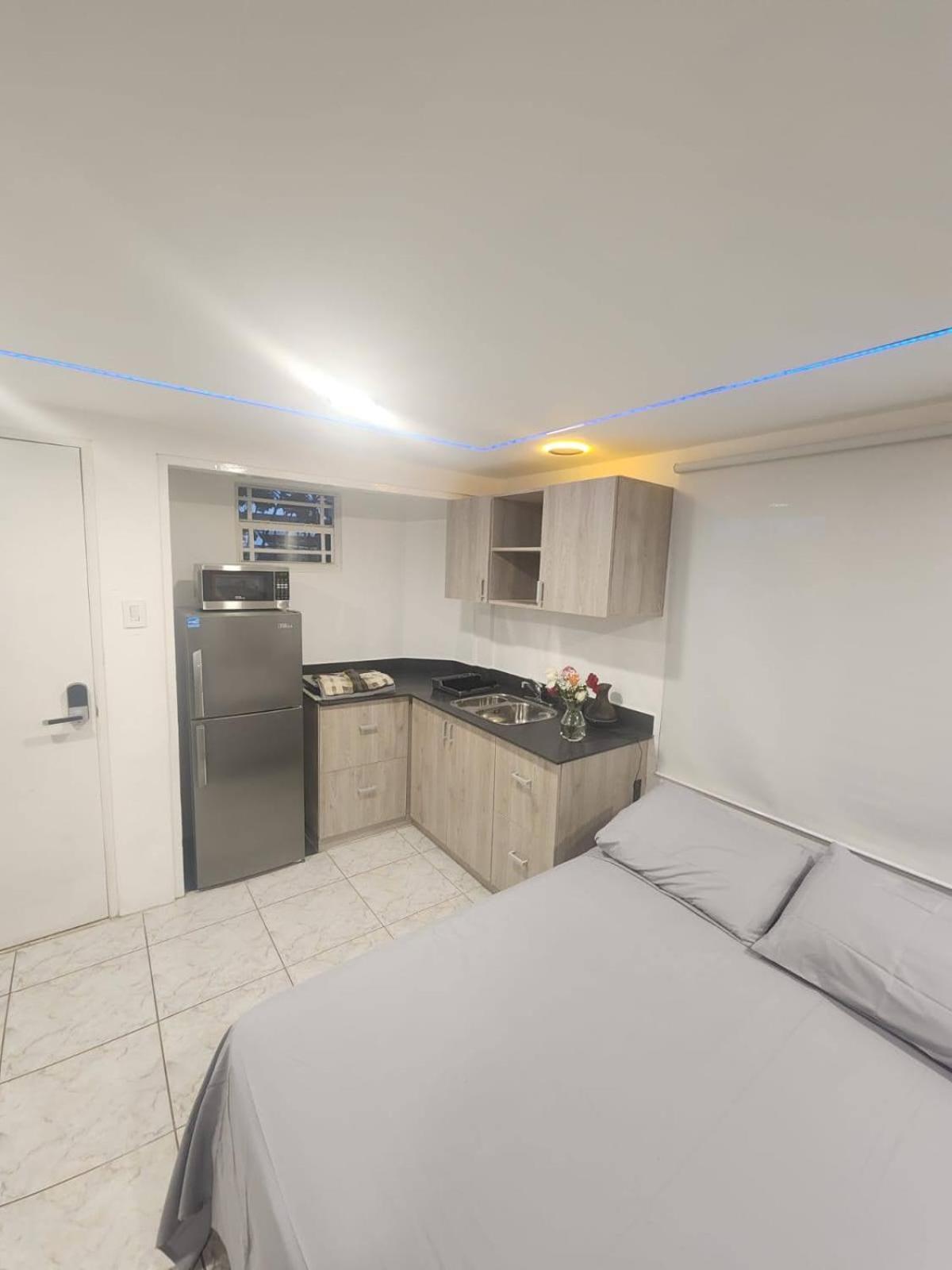 A1 Apartments Aruba Oranjestad Bagian luar foto